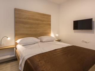 Guest House Petra โตรกีร์ ภายนอก รูปภาพ